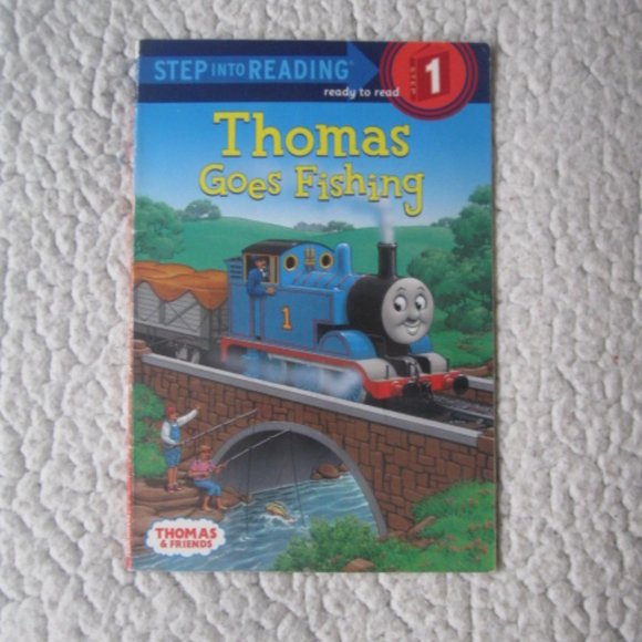 5/$20 Step into Reading Thomas Goes Fishing and Hello Olaf Book Bundle - Picture 2 of 5